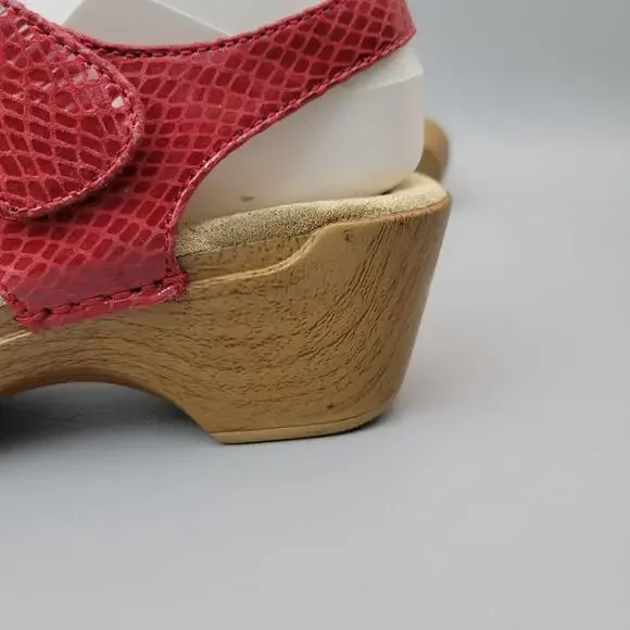 Dansko Red Snakeskin Leather Double Strap Slingback Wedge Sandals Size 38-8 - Picture 9 of 11